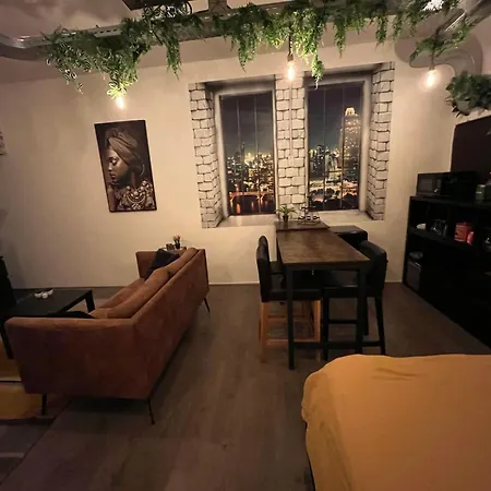 The No Windows 20 Minutes By Bus To Downtown Amsterdam Lejlighed Purmerend